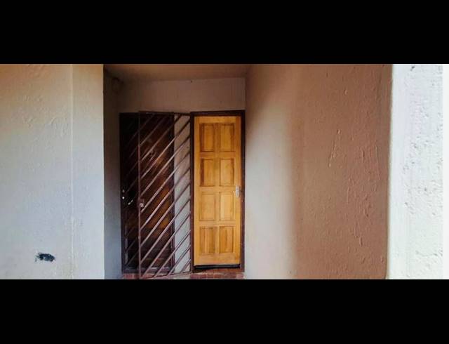 3 BEDROOM APARTMENT FOR SALE IN PRIMROSE